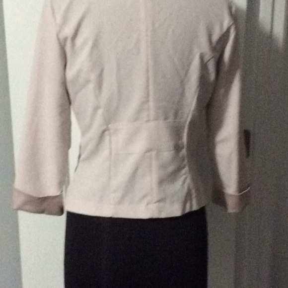 Blazer - Picture 4 of 5